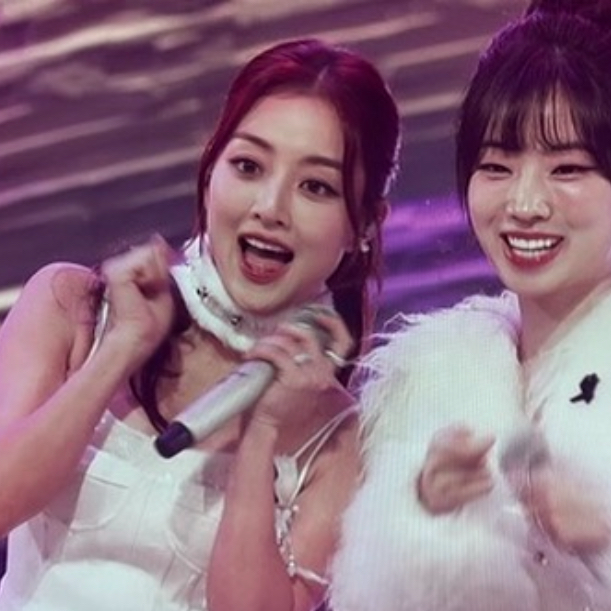 Behind-the-scenes cut of Jihyo (TWICE)