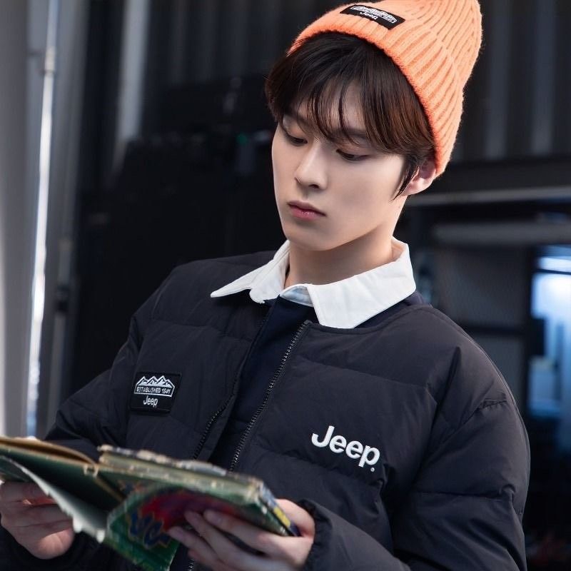 김우석의 비하인드 컷