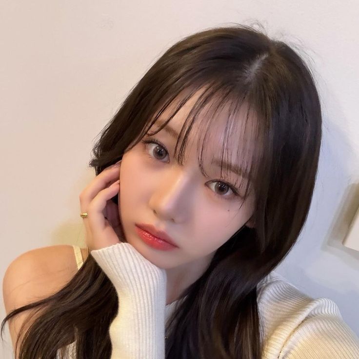 Rora (BABYMONSTER)的幕后花絮