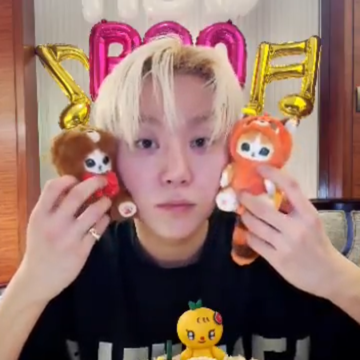 Recent activity shot of SEVENTEEN