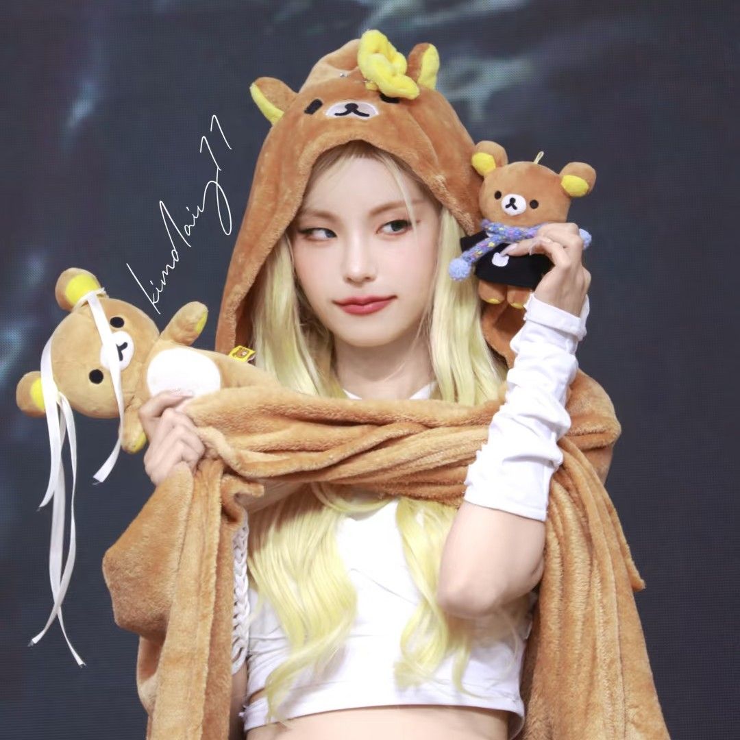 Latest photo of Yeji (ITZY)