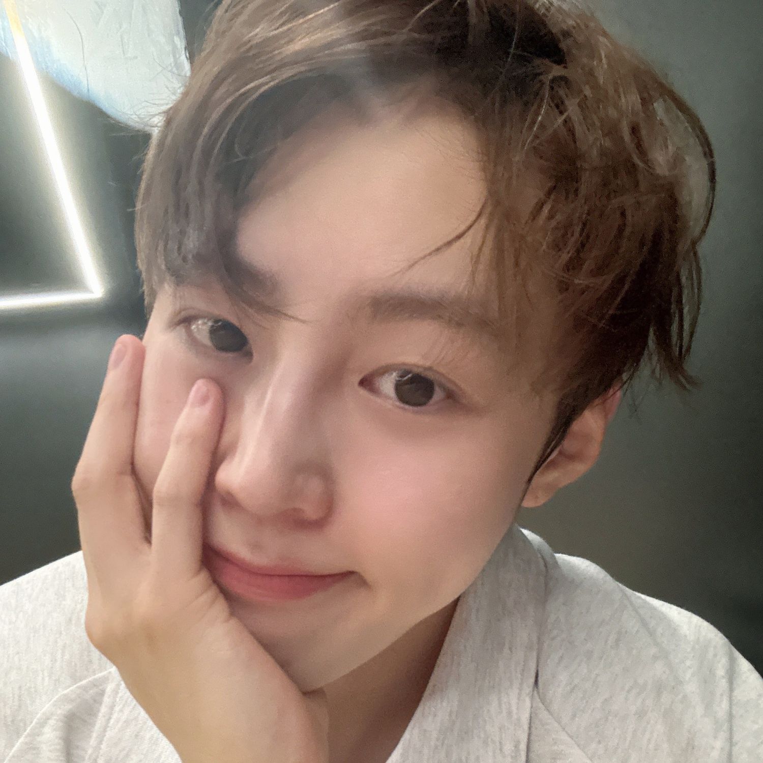 Recent activity shot of Ha Sungwoon