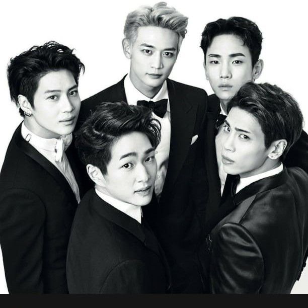 A moment captured by Jonghyun (SHINee)'s fan