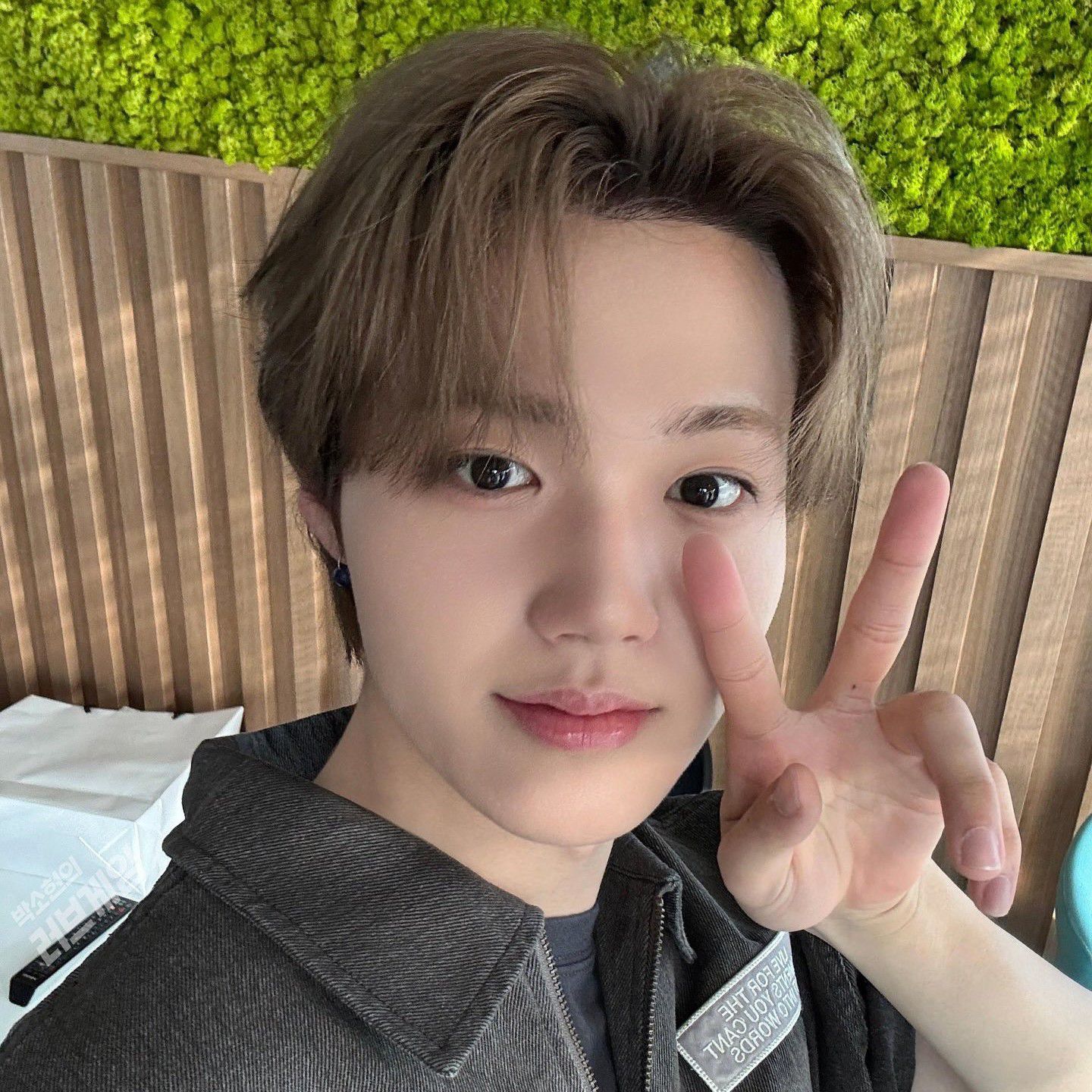 Behind-the-scenes cut of Doyoung (TREASURE)