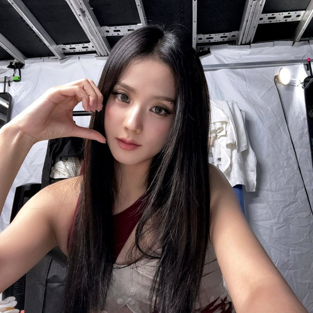 ジス (BLACKPINK)の最新写真