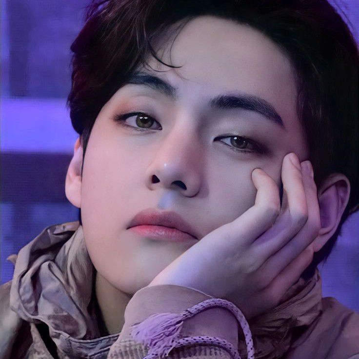 Behind-the-scenes cut of V (BTS)