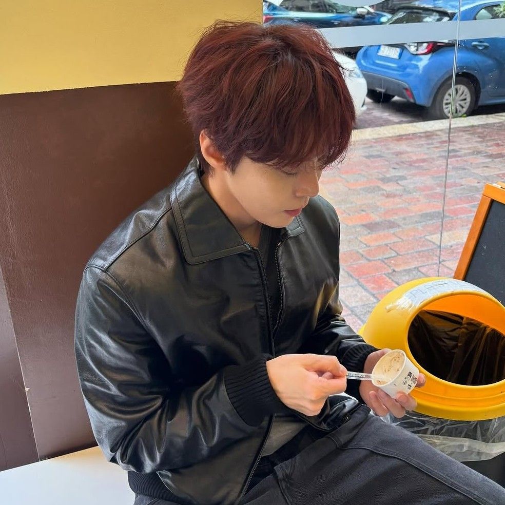 A moment captured by Doyoung (NCT 127)'s fan