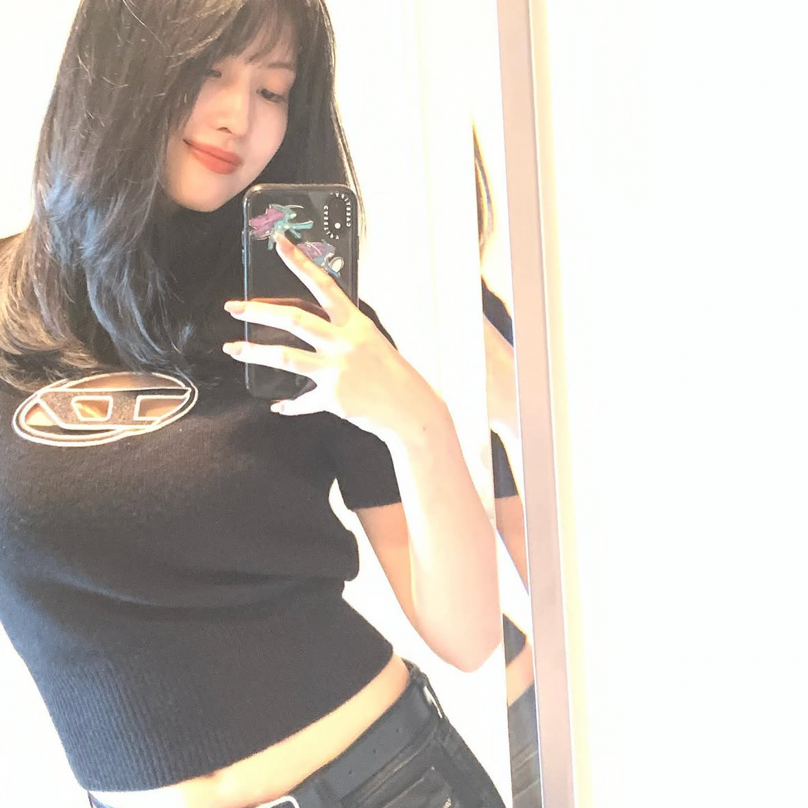 Behind-the-scenes cut of Momo (TWICE)