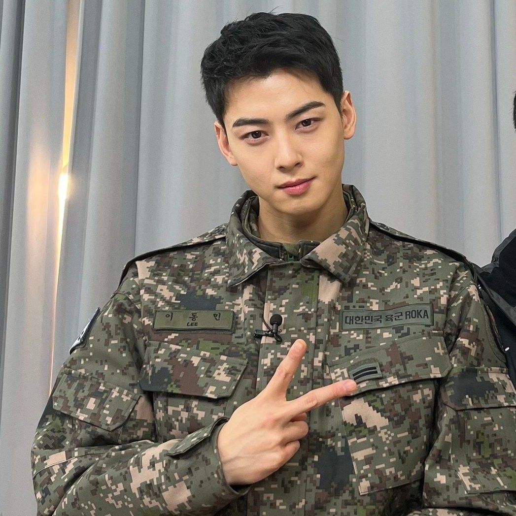 Latest photo of Eunwoo (ASTRO)