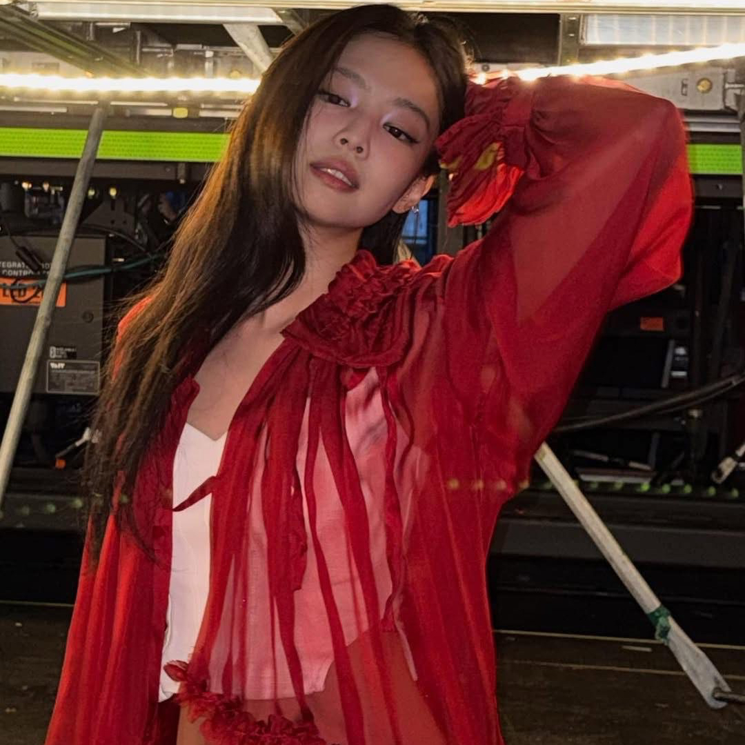 Recent activity shot of Jennie (BLACKPINK)