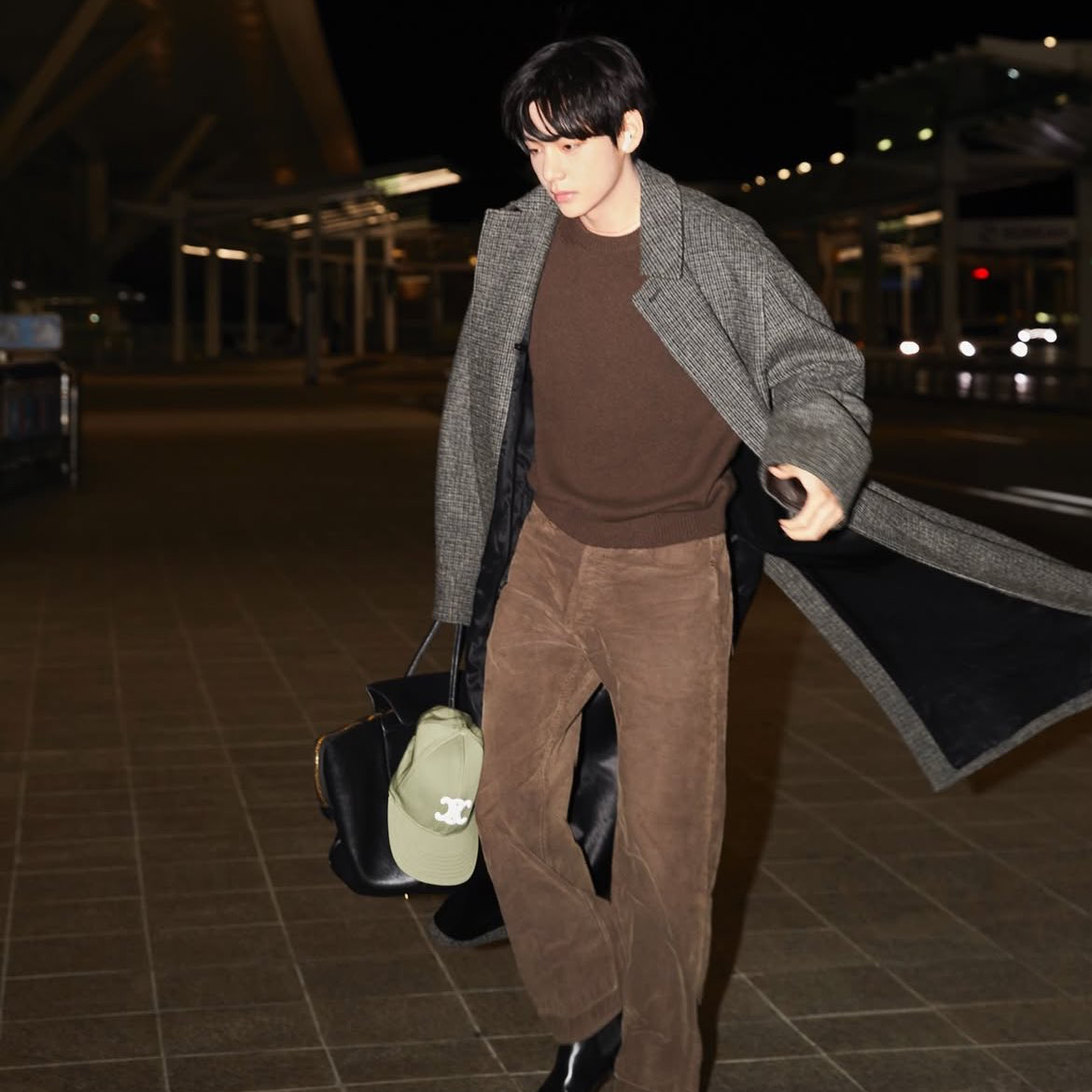 A moment captured by V (BTS)'s fan