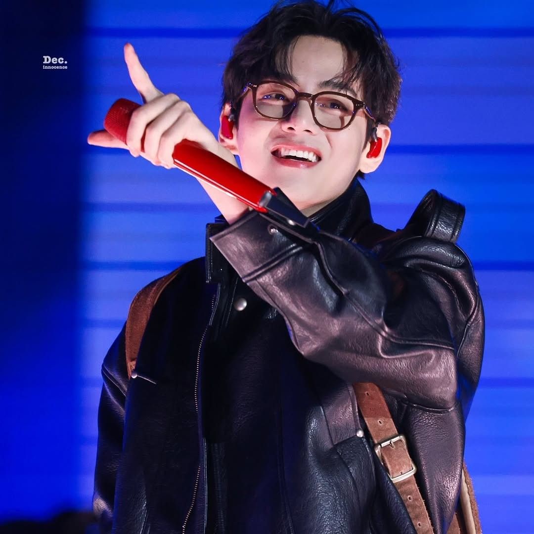 Momen yang diabadikan oleh penggemar V (BTS)