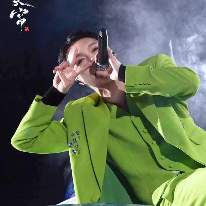 레이 (EXO)의 최신 사진