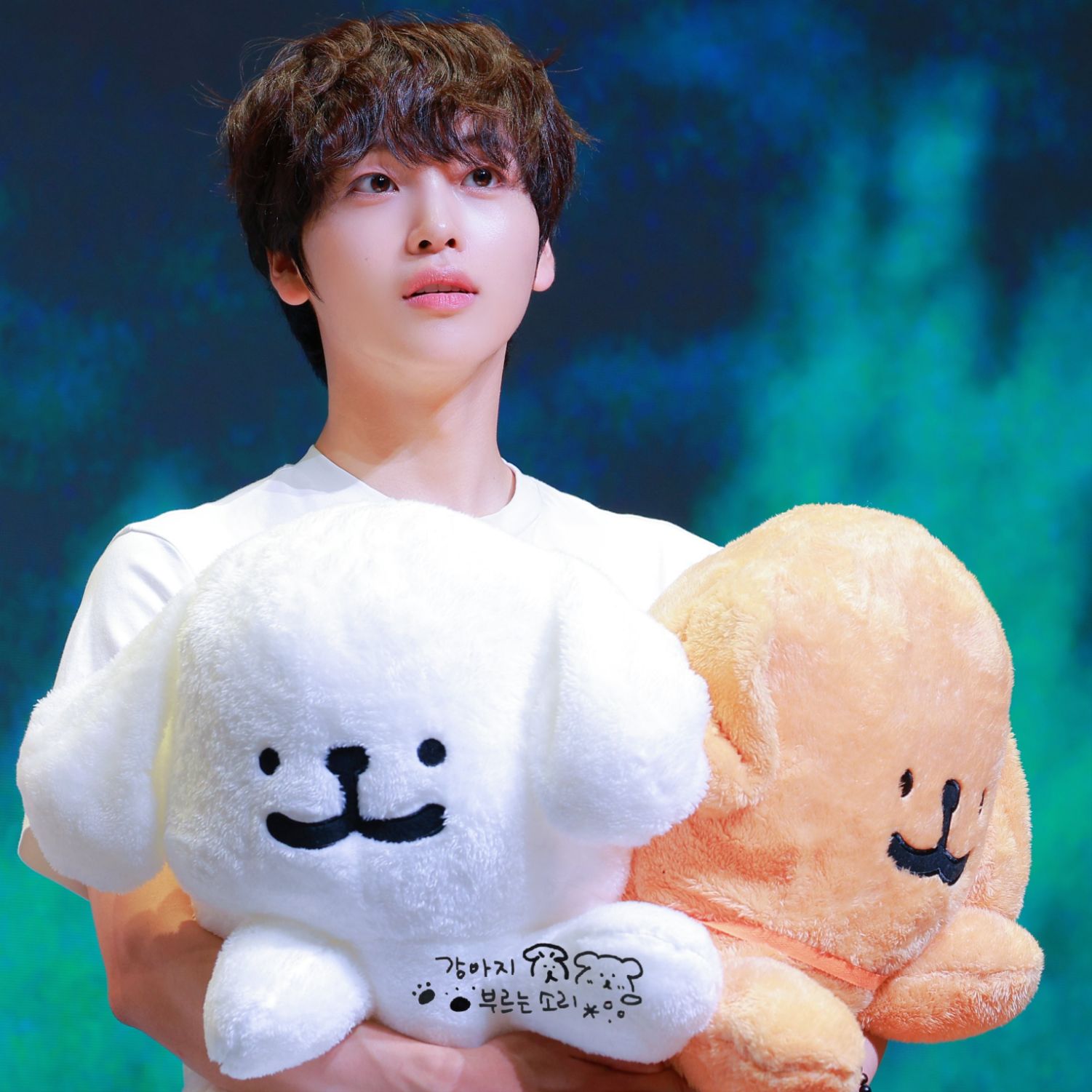 Latest photo of Hyeongjun (CRAVITY)