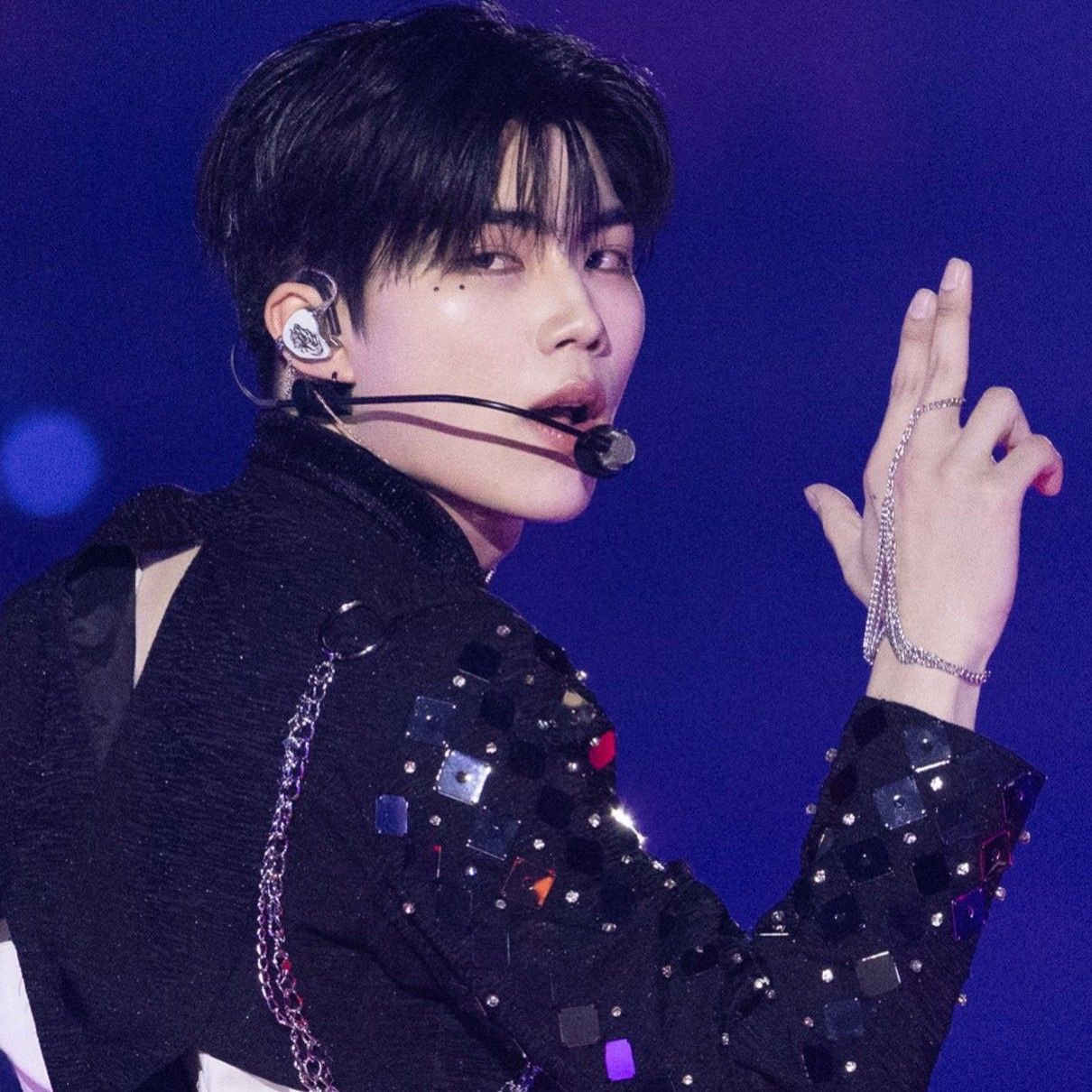 A moment captured by Park Gunwook (ZEROBASEONE)'s fan