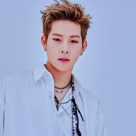 Behind-the-scenes cut of MONSTA X