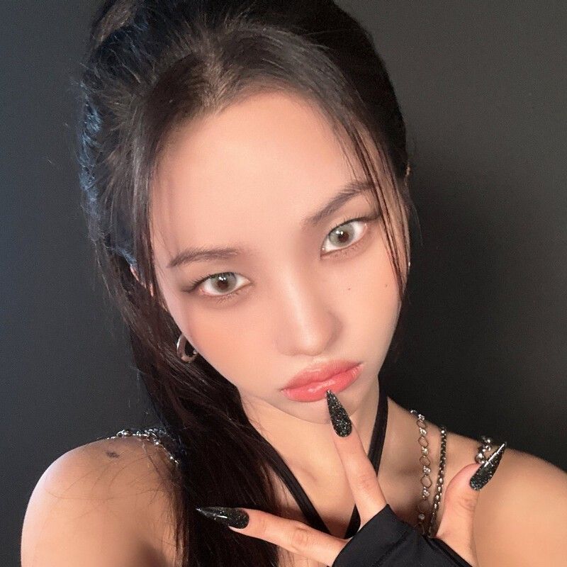 小娟 (i-dle)粉丝拍下的瞬间