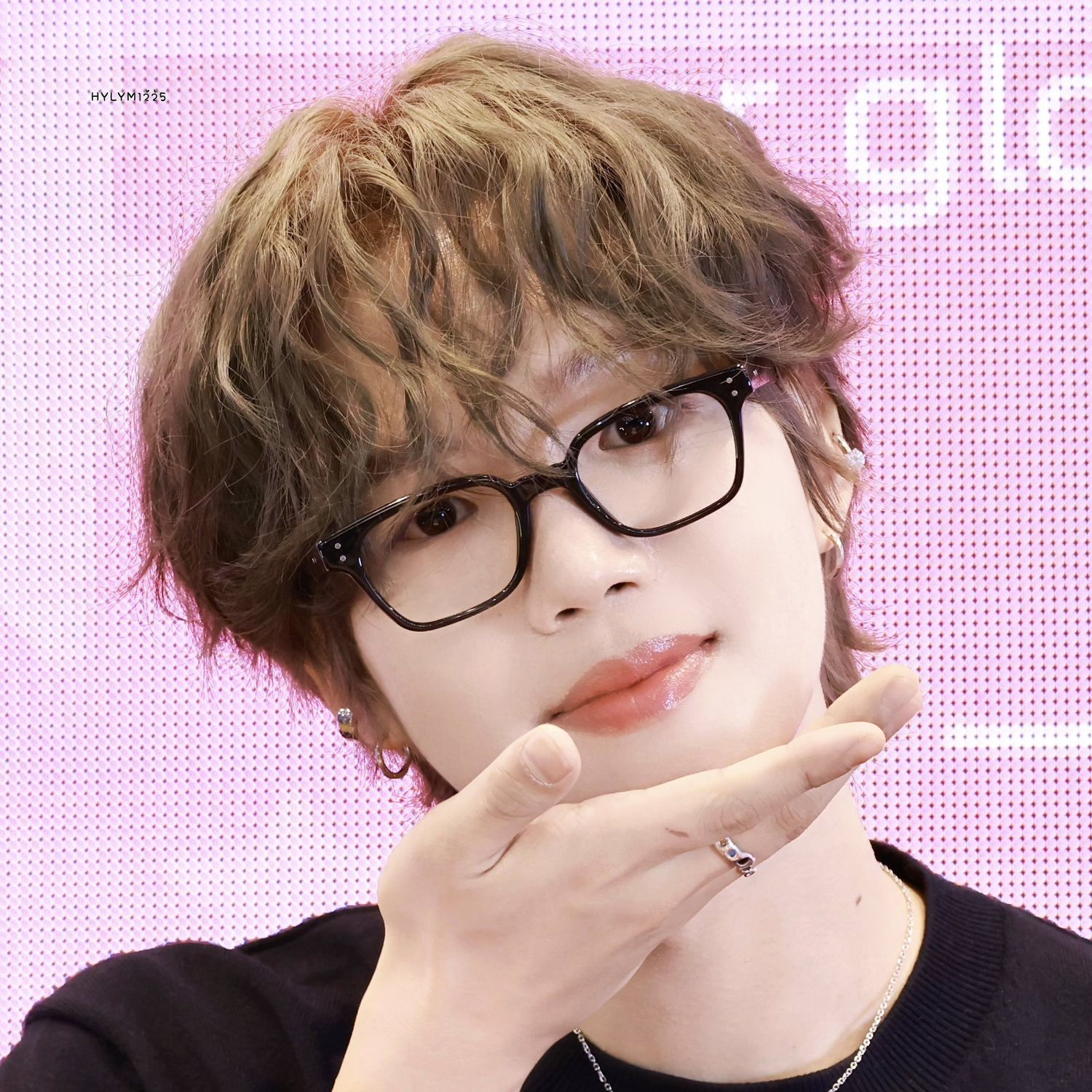 A moment captured by Lim Youngmin's fan