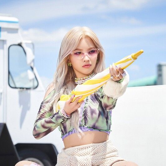 Behind-the-scenes cut of Soyeon (i-dle)