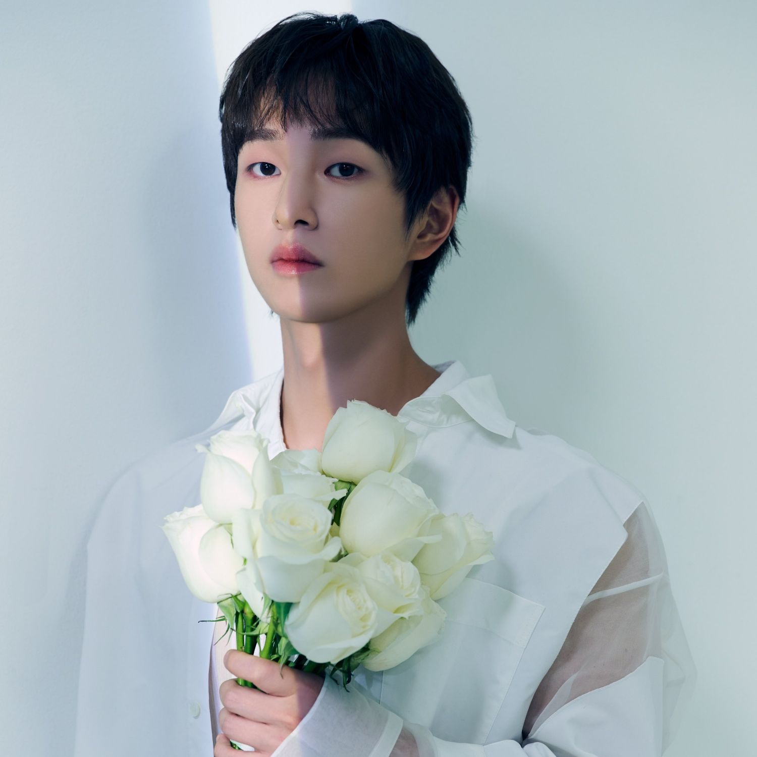 Behind-the-scenes cut of Onew (SHINee)
