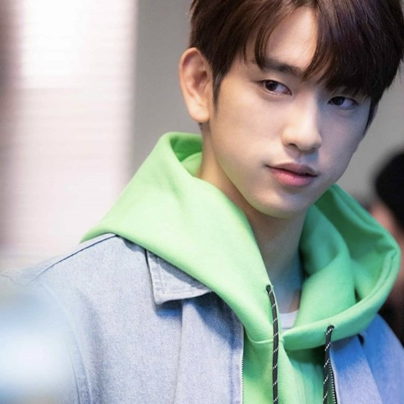 A moment captured by Jinyoung (GOT7)'s fan