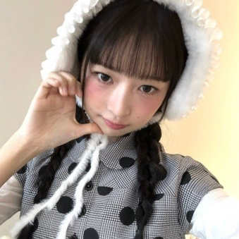 Behind-the-scenes cut of Rei (IVE)