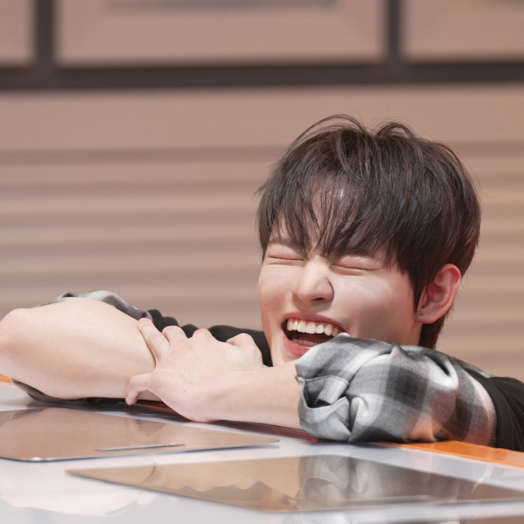 Behind-the-scenes cut of Chenle (NCT DREAM)