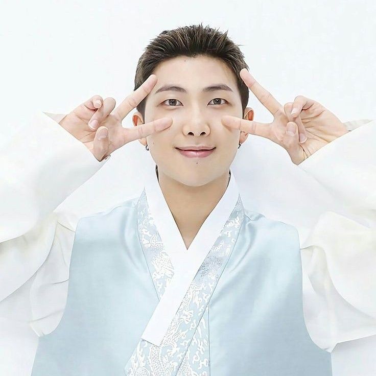 Behind-the-scenes cut of RM (BTS)