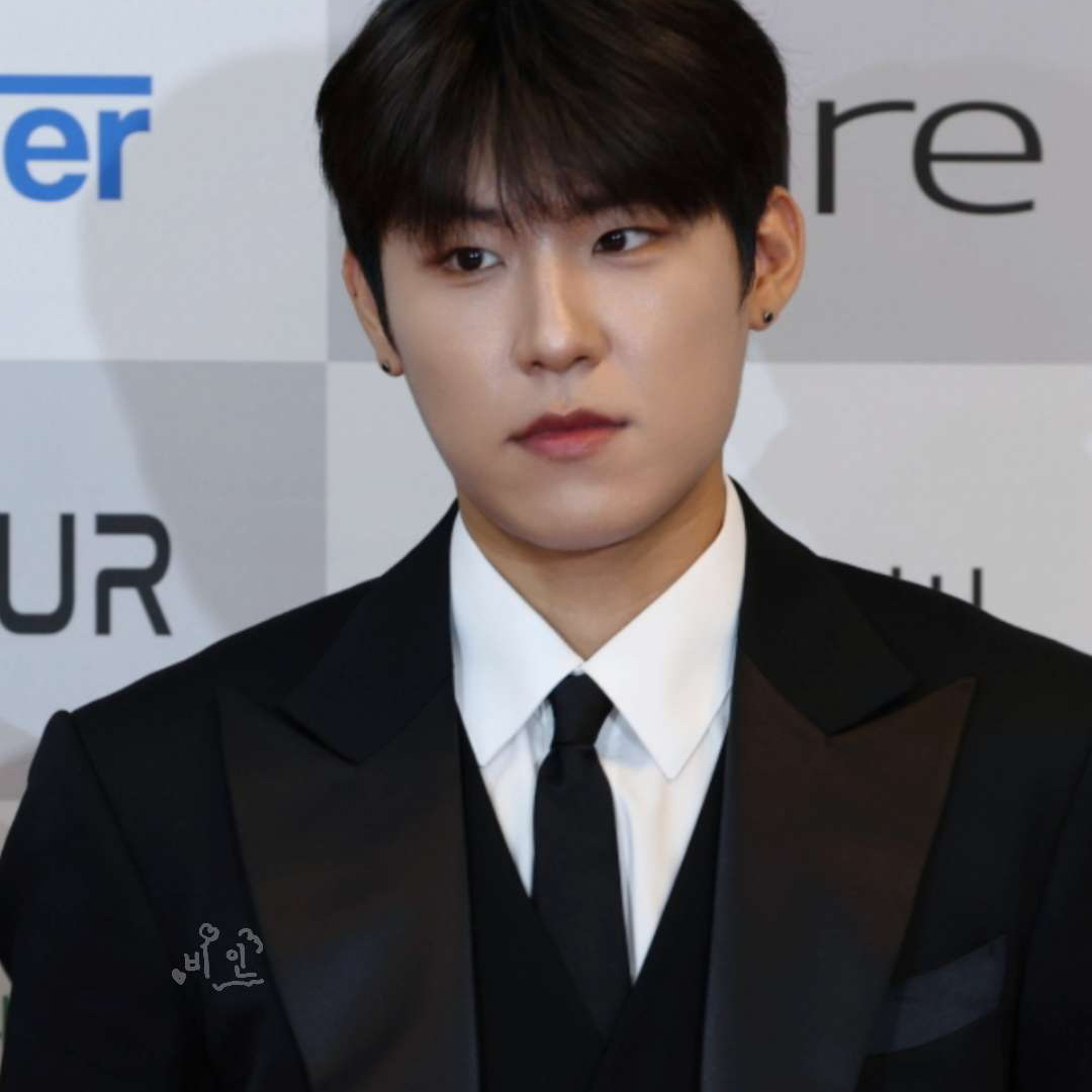 Latest photo of Park Woojin (AB6IX)