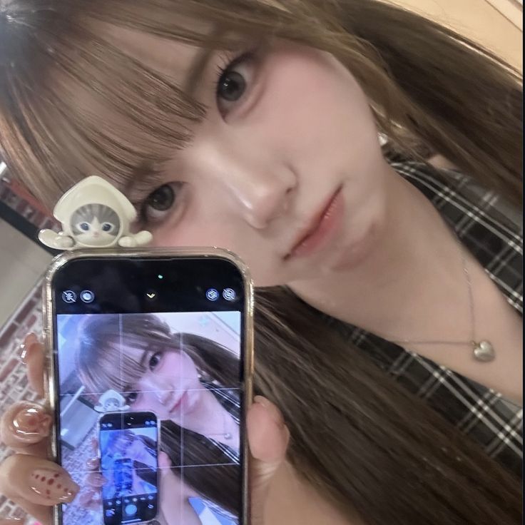 A moment captured by IREH (PURPLE K!SS)'s fan