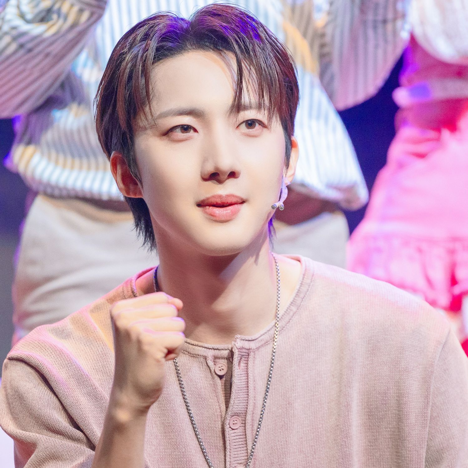 후이 (펜타곤) 최근 활동샷