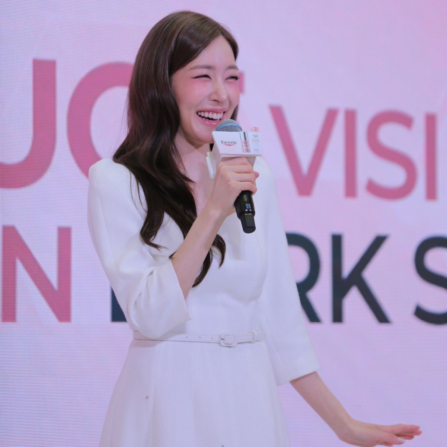 Latest photo of Tiffany Young (Girls' Generation)