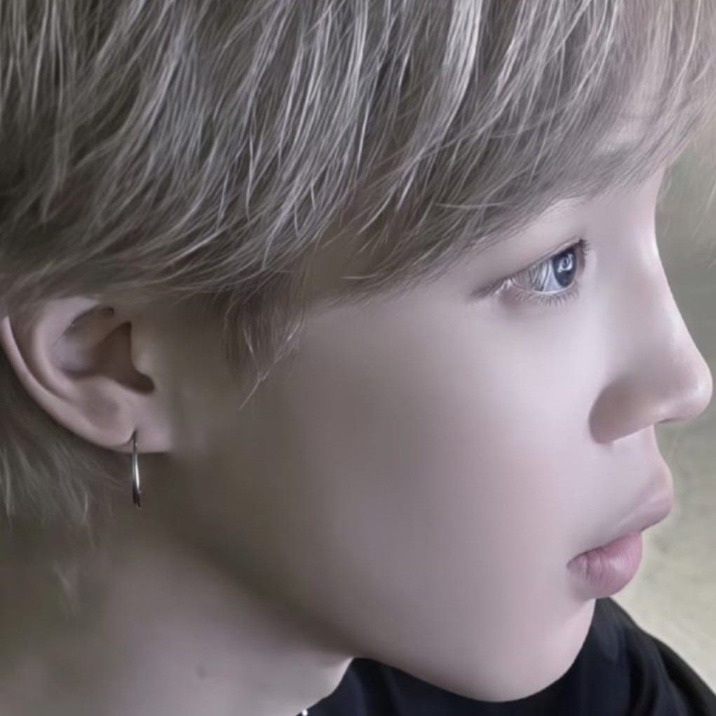 A moment captured by Jimin (BTS)'s fan