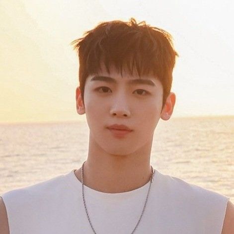 Behind-the-scenes cut of Kim Yohan (WEi)