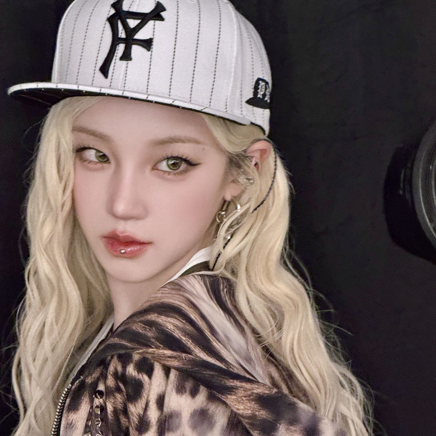 Latest photo of Yuqi (i-dle)