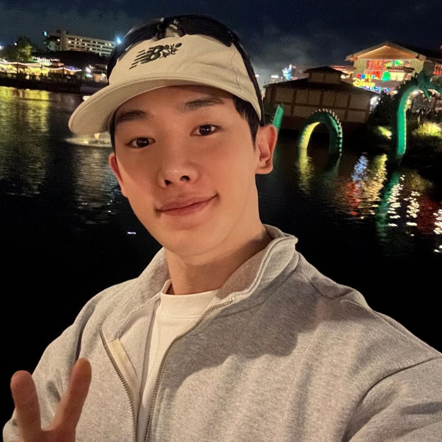 A moment captured by Wonho's fan