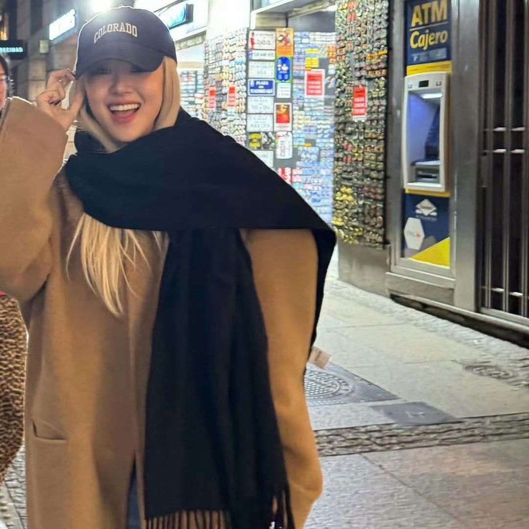 Latest photo of ROSÉ (BLACKPINK)