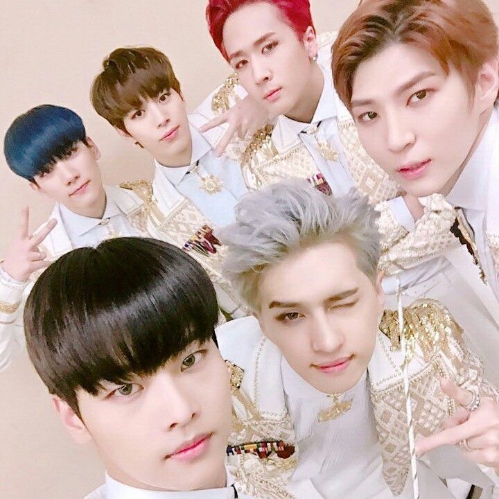 A moment captured by VIXX's fan