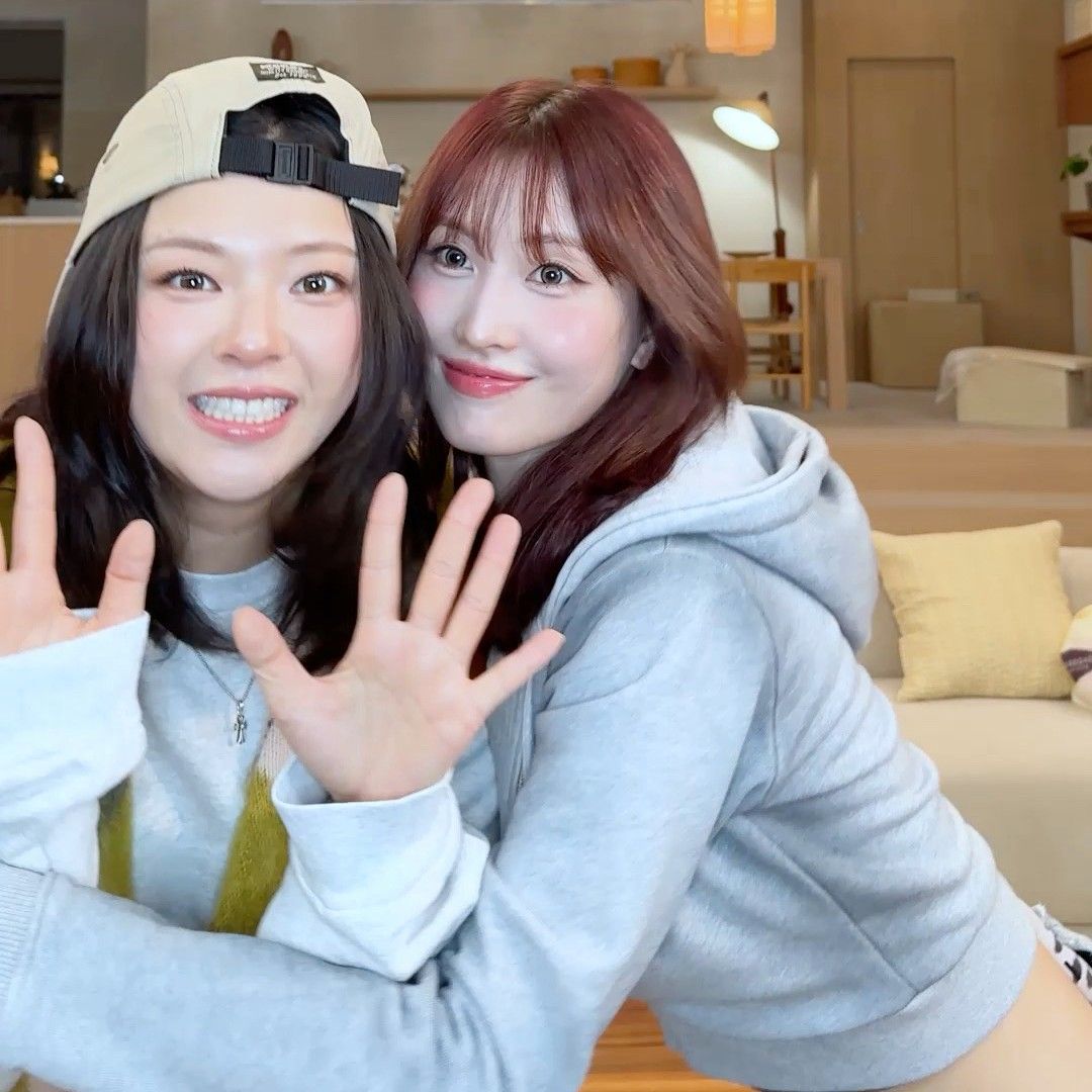 モモ (TWICE)の舞台裏ショット