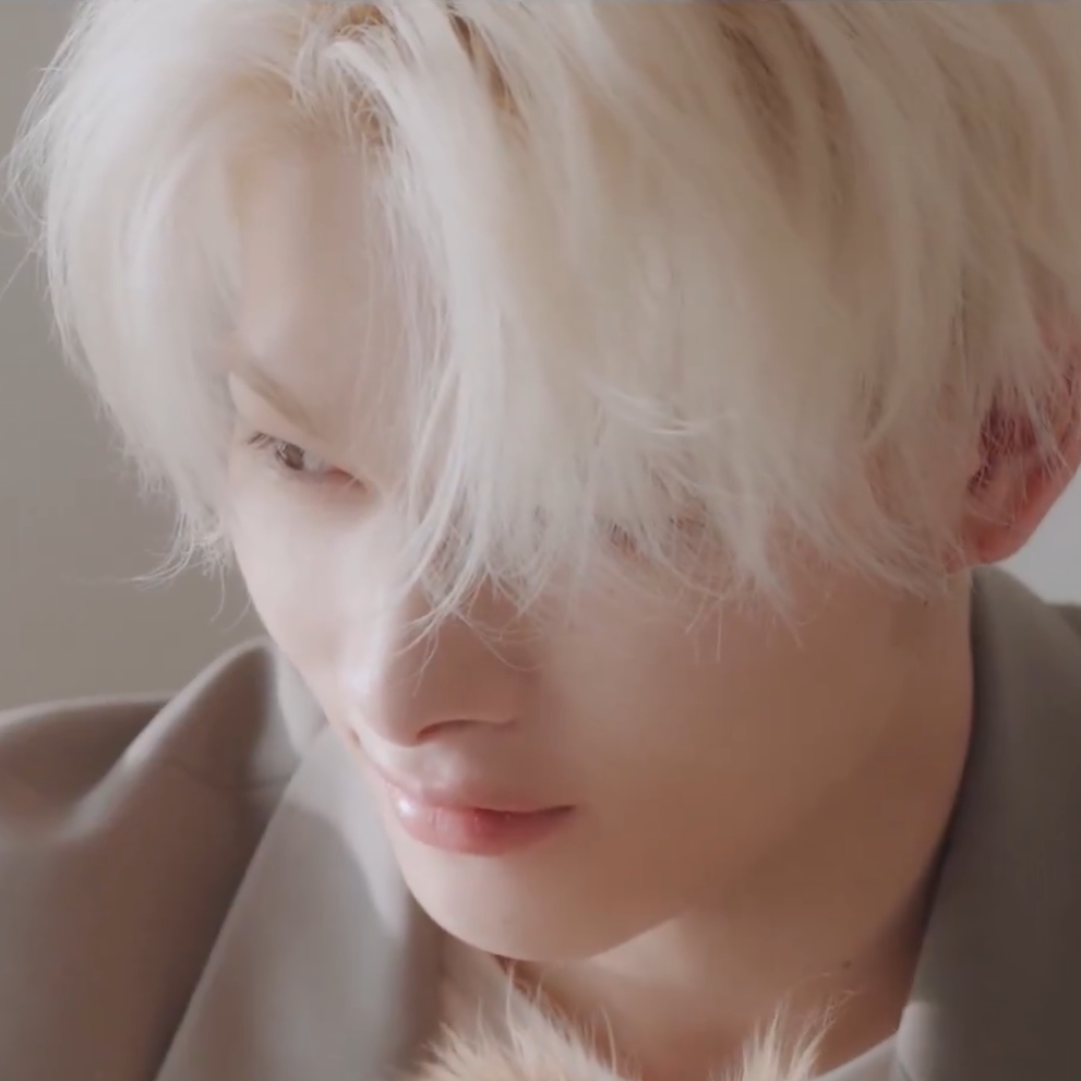 Behind-the-scenes cut of NI-KI (ENHYPEN)