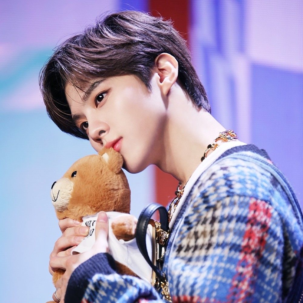 A moment captured by Kim Wooseok's fan