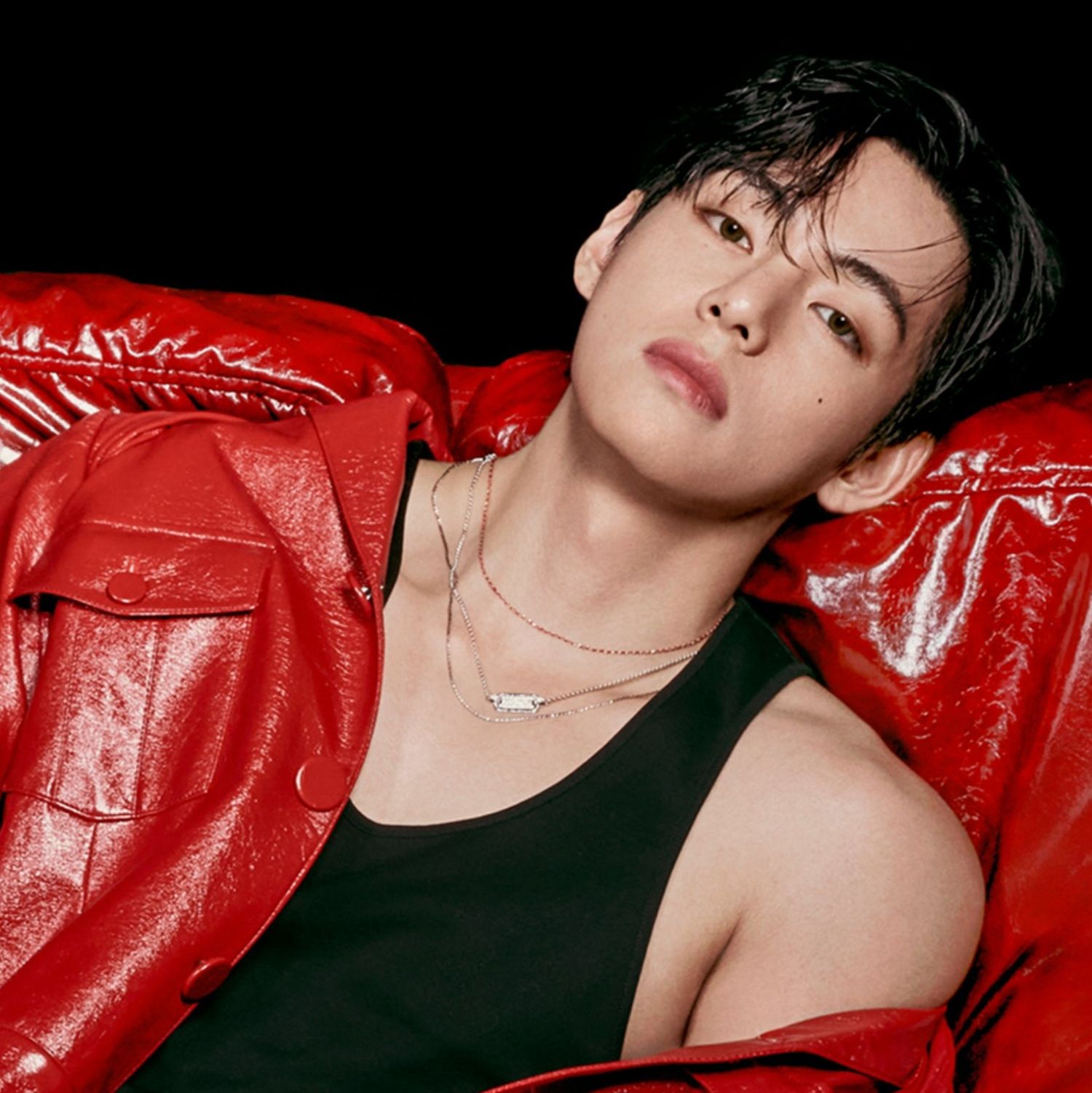 뷔 (방탄소년단)의 최신 사진