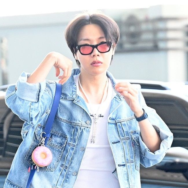 Behind-the-scenes cut of j-hope (BTS)