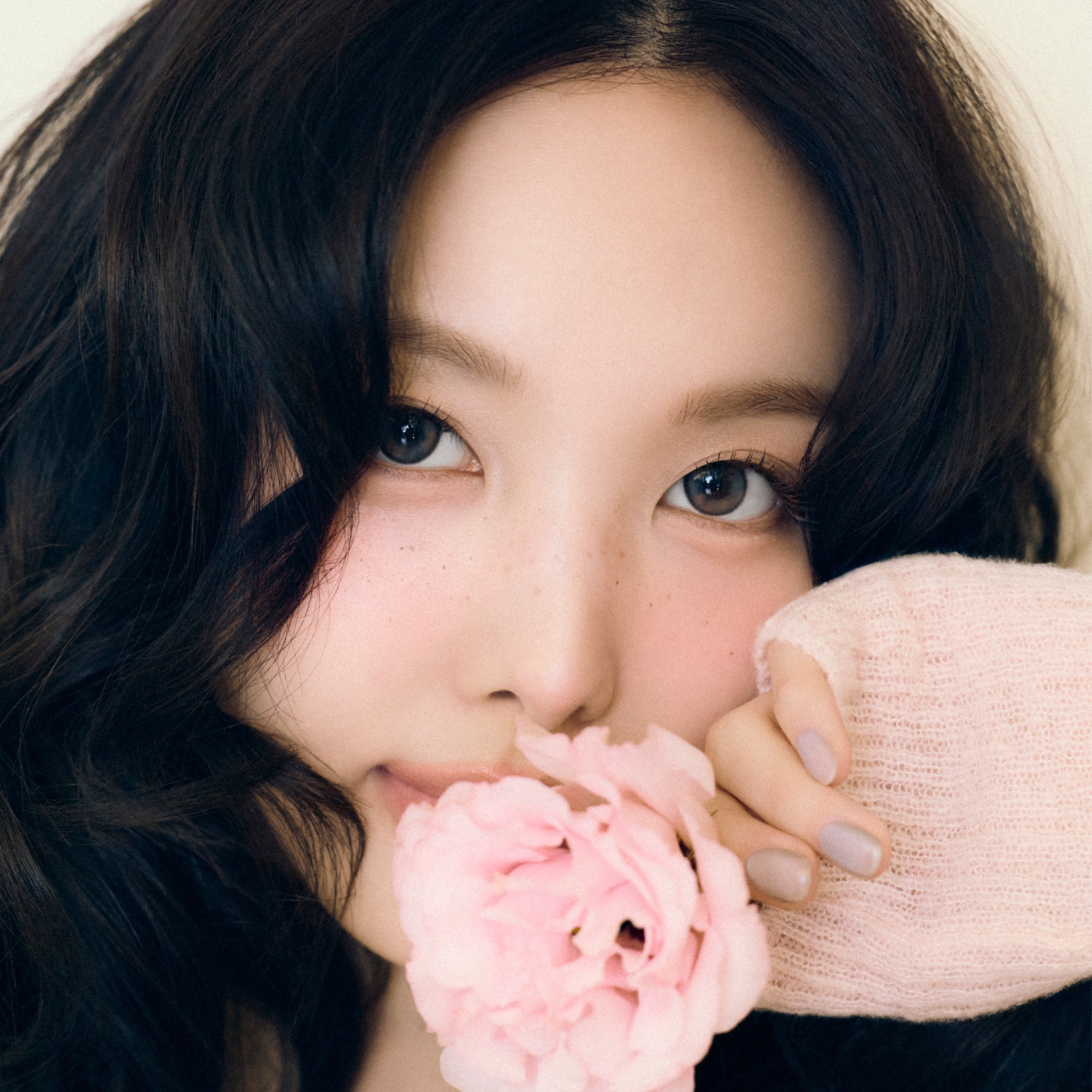 Latest photo of Nayeon (TWICE)