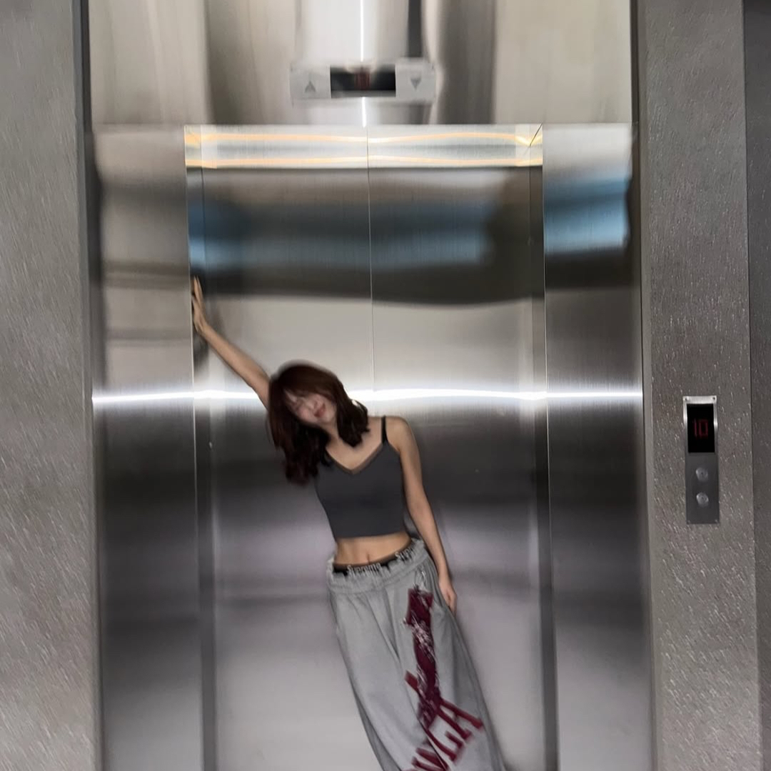 모모 (TWICE) 최근 활동샷