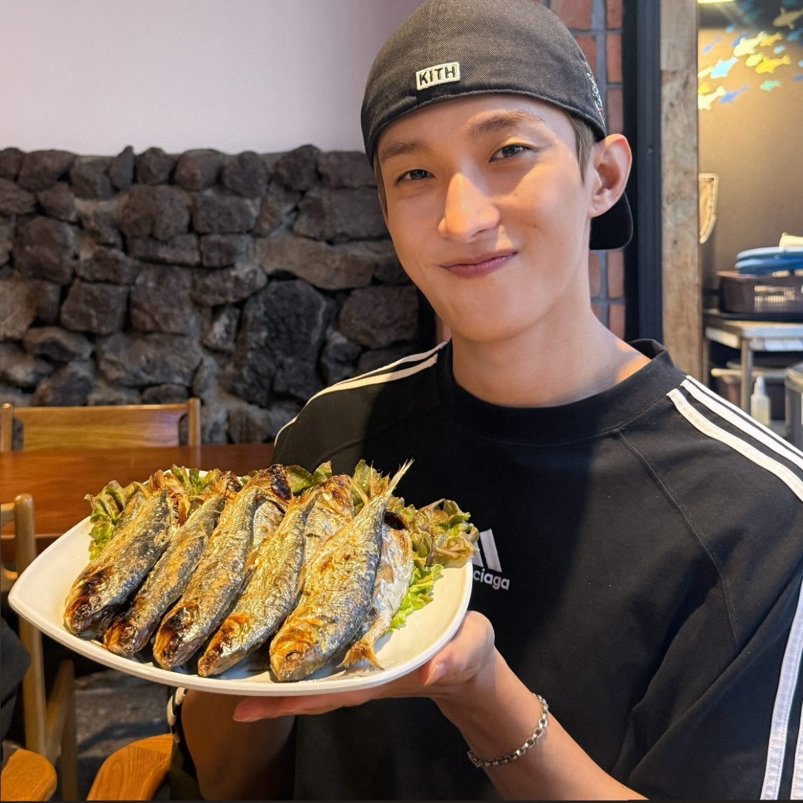 DK (SEVENTEEN)的最新活動照片