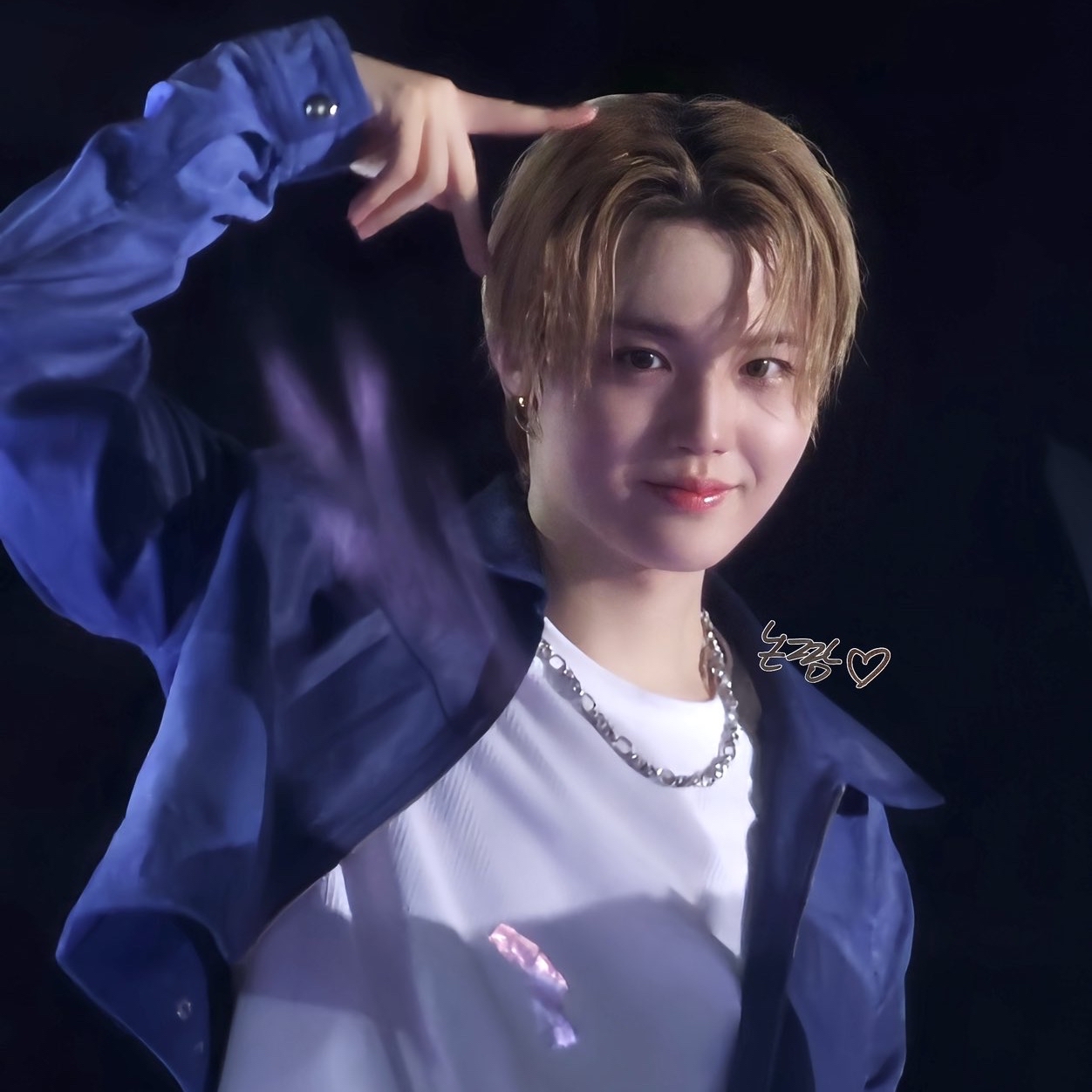 Behind-the-scenes cut of Doyoung (TREASURE)