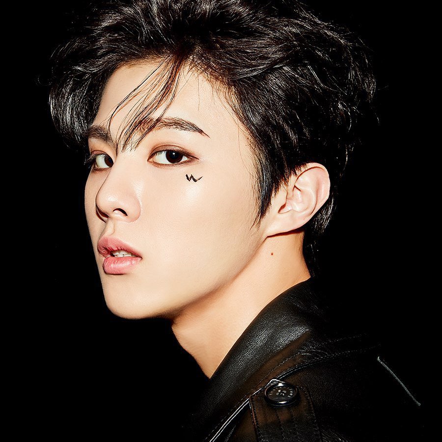 김우석의 비하인드 컷