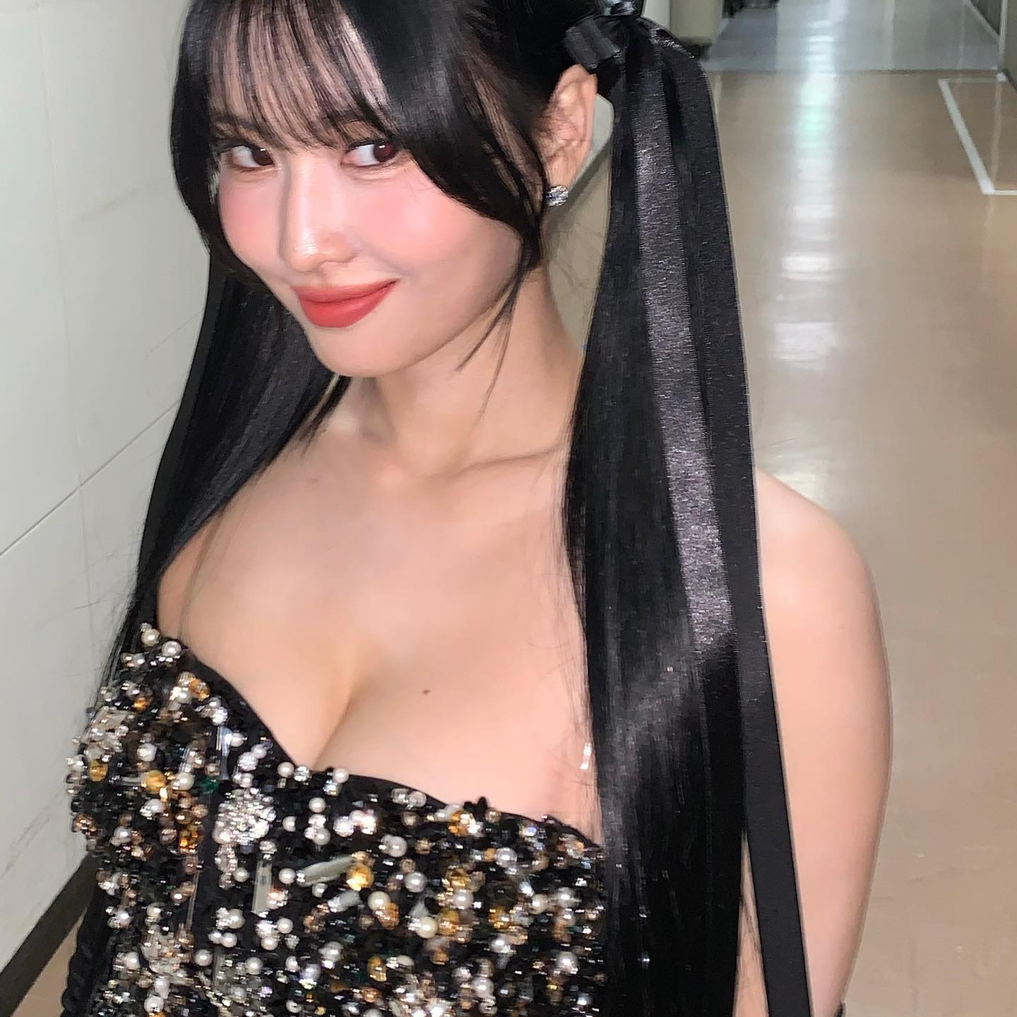 Potret di balik layar Momo (TWICE)