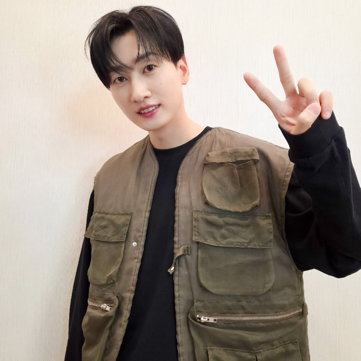 Behind-the-scenes cut of Super Junior